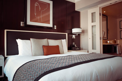 How Can You Make Your Bed Look Luxurious?