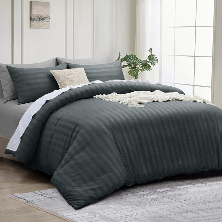 4 Piece Stripe Bedding Set - Duvet Cover, Fitted Sheet & Pillowcases