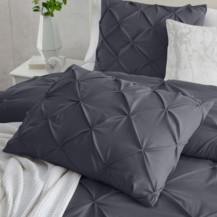 Pintuck Duvet Cover & Pillowcase Set