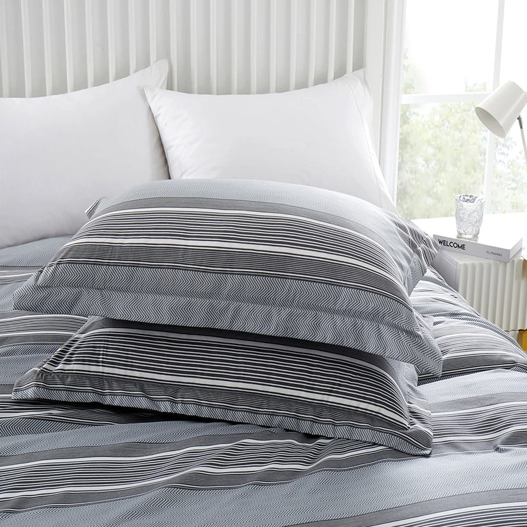 Grey Check Printed Duvet Cover