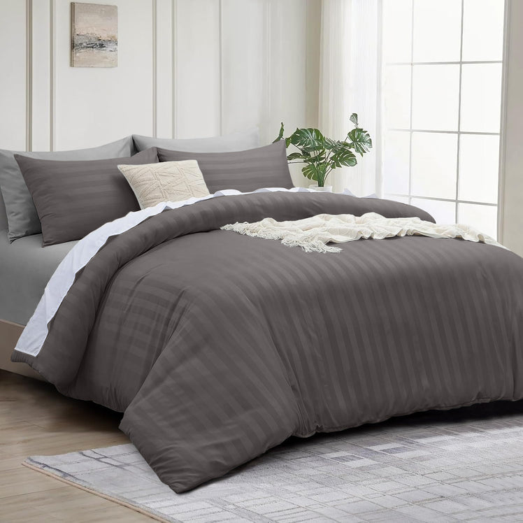 4 Piece Stripe Bedding Set - Duvet Cover, Fitted Sheet & Pillowcases
