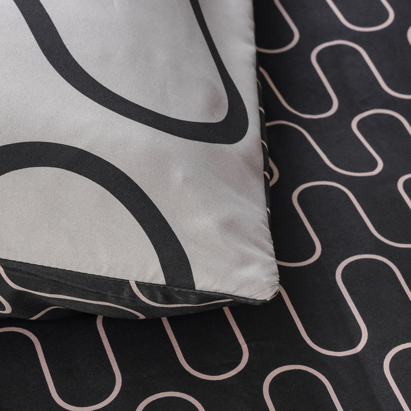 Grey & Black Duvet Cover Waves Printed