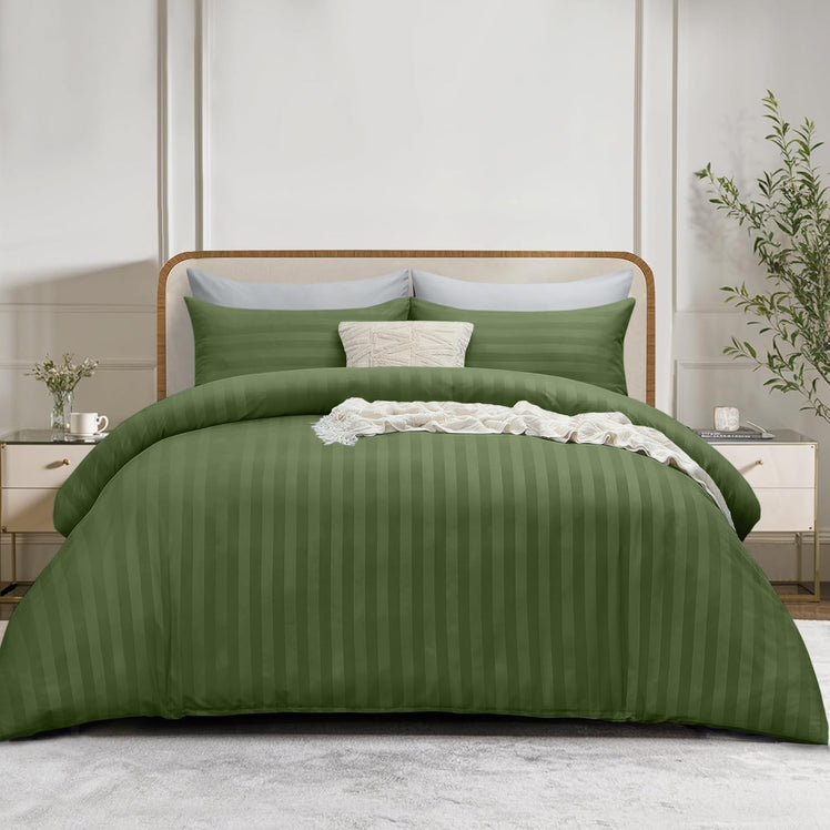 4 Piece Stripe Bedding Set - Duvet Cover, Fitted Sheet & Pillowcases