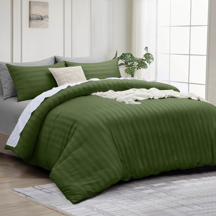 4 Piece Stripe Bedding Set - Duvet Cover, Fitted Sheet & Pillowcases