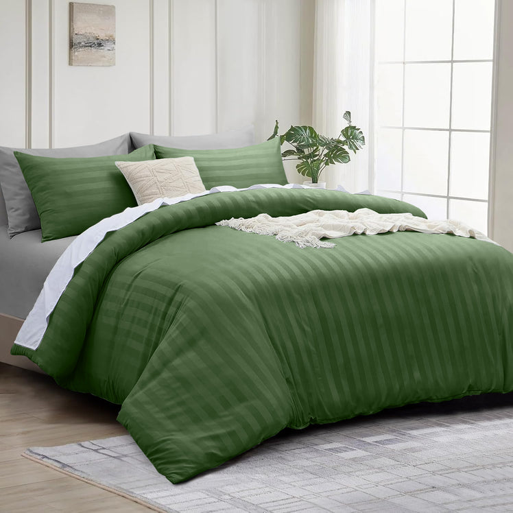 4 Piece Stripe Bedding Set - Duvet Cover, Fitted Sheet & Pillowcases