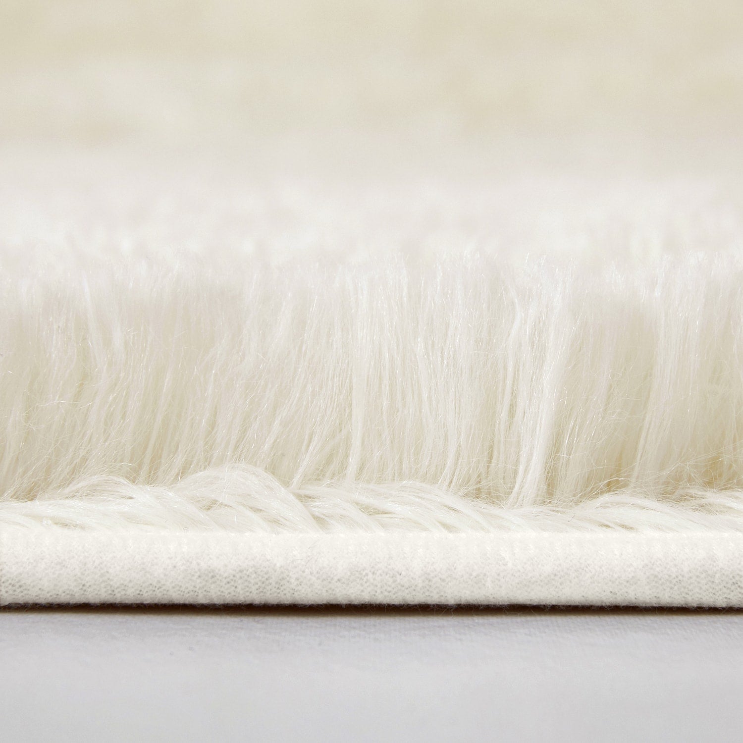 Cream Shaggy Rug | Large Faux Fur Fluffy Rug – Yorkshire Bedding